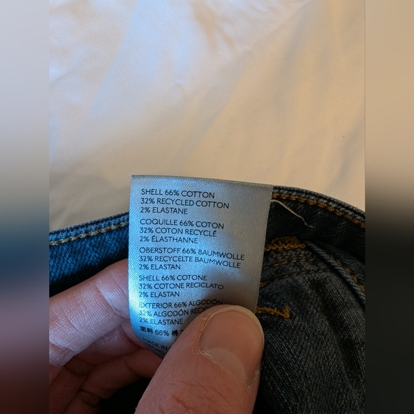 Pilcro Stretchy Flare Jeans Size 30 Tall - Picture 3 of 6